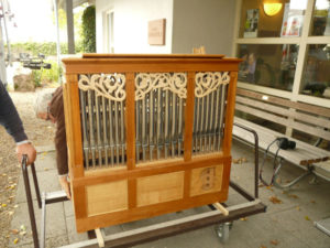 ankunft-orgelpositiv-entpackt