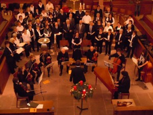 Blick auf den Chor Chor und Solisten