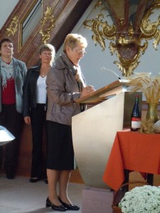 Herta Hannemann bei der Laudatio